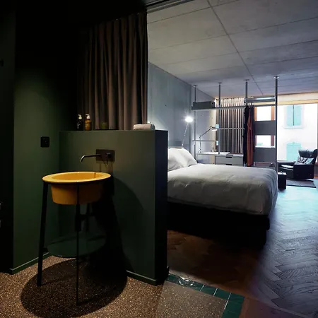 Borsari, A Member Of Design 4*