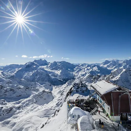 Borsari, A Member Of Design 4*