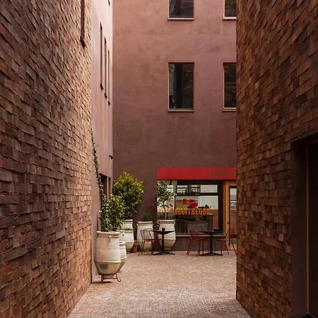 Borsari, A Member Of Design 4*